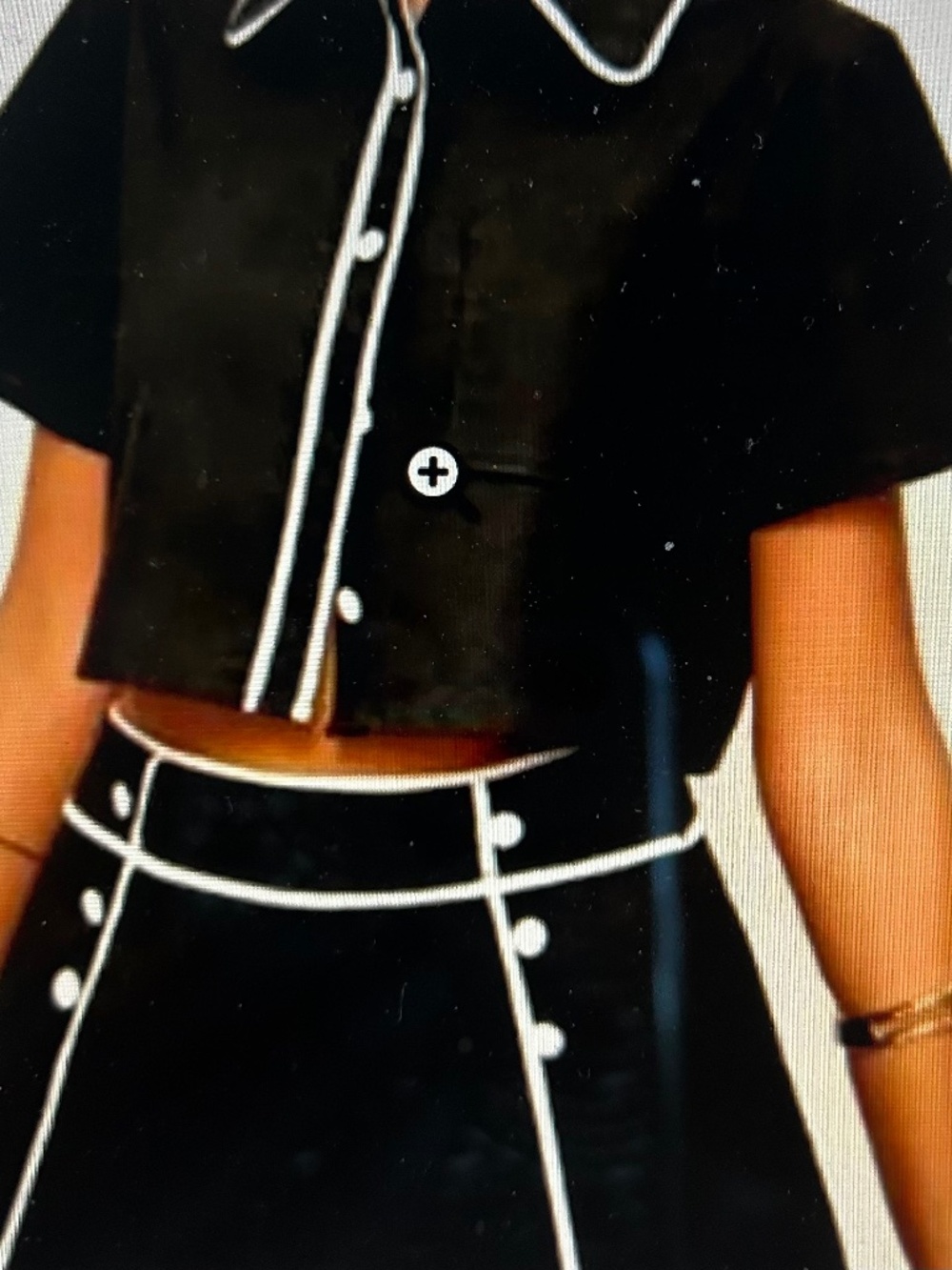 0109  NWT Commense Black and White Contrast Linen Crop Shirt and Shorts XS